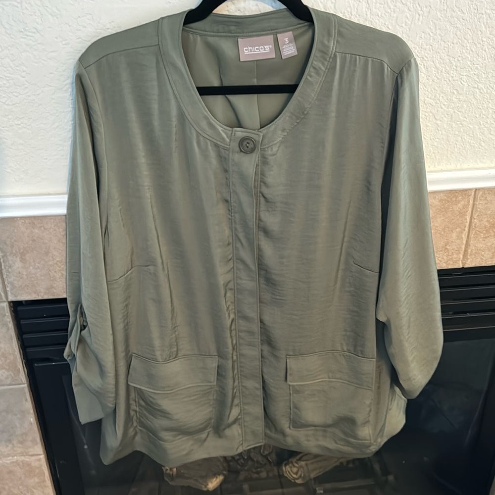 Chicos Five Button, Green Lightweight Jacket - image 1